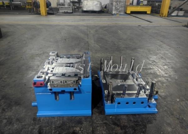 Moules de pièces automobiles personnalisées avec conception multi-empreintes