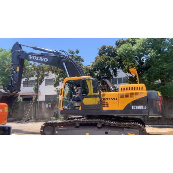Excavadora hidráulica com motor Volvo D2.6A usada