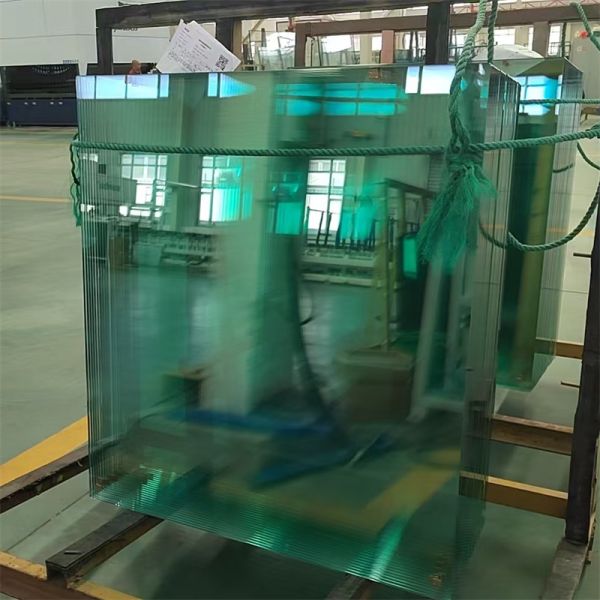 15mm Clear Curved Tempered Safety Glass with Polished Safety Edge for Doors and Curtain Walls