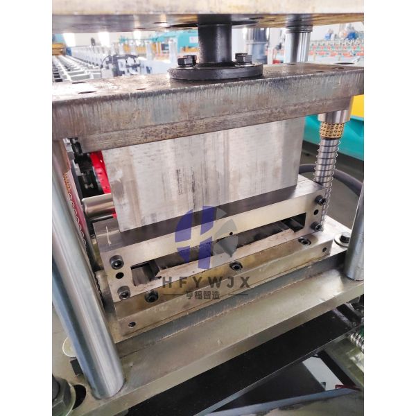 Hydraulic Shears Cutting Wall Panel Roll Forming Machine Intelligent  Wall Panel Machine