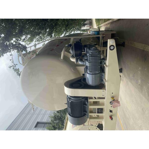 Heavy-Duty Freight Truck in Supplies 4-Axis Bulk Transport Semi-Trailer with Leg Support