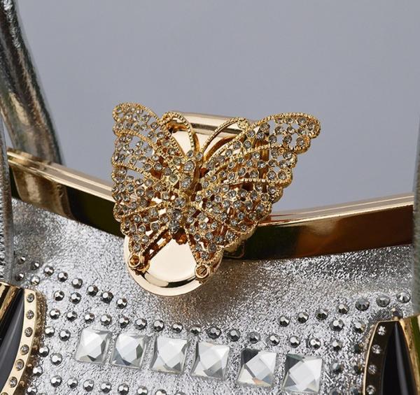 The new 2016 spring and summer fashion classic rhinestone butterfly buckle shoulder bag female bag Europe and shells