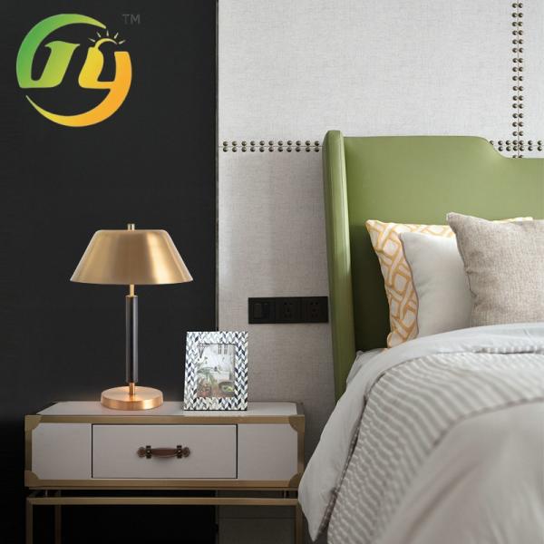 Nordic Creative Golden Light Luxury Simple Study Bedroom Table Lamp