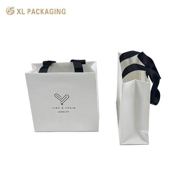 White Kraft Jewelry Paper Gift Bags Recyclable Paper Bags With Black Ribbon Handles For Jewelry