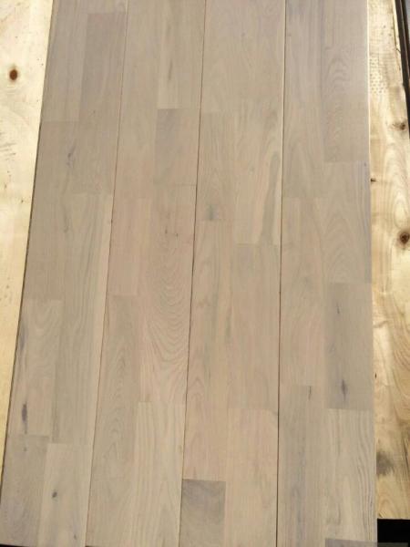 2 strips solid oak wooden flooring, rustic CD grade & different stains