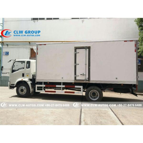 LHD RHD Sinotruk HOWO 4X2 5Ton Refrigerated Van Truck