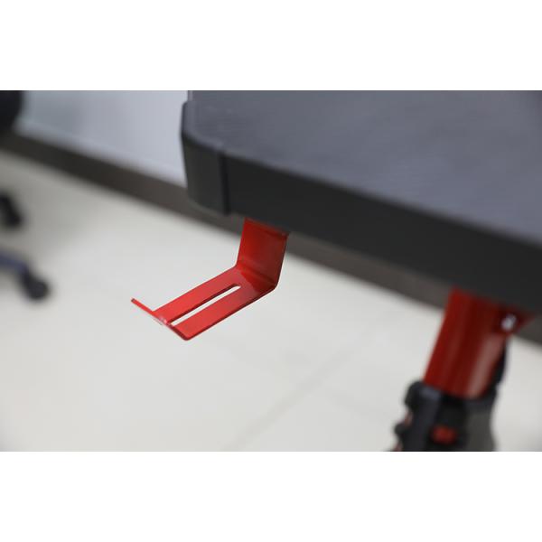 Comfortable Adjustable Metal Foldable Gaming Table for Modern Gaming Enthusiasts