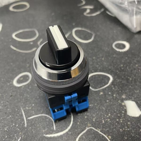 IDEC ASN320N Rotary Switch 5A 250V AC With Screw Terminals