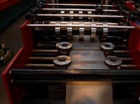 L'épaisseur 4mm variables laminent à froid former la machine avec 17 stations de formation