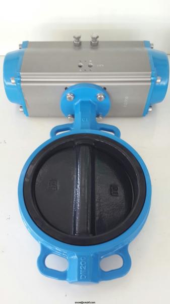 Actuação de válvula de controle de borboleta de wafer