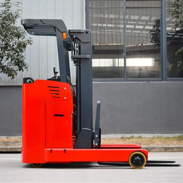 1.5t Stand On Electric Reach Truck With AC Drive HD Wireless Camera