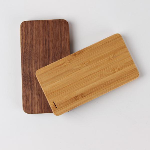 Small Size 6000mAh Wooden Power Bank , Wireless Charging Battery Bank