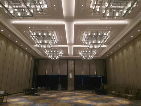 Customized Size Operable Partition Wall Magnetic Or Mechanical Sealing System For Class A Fire Rating