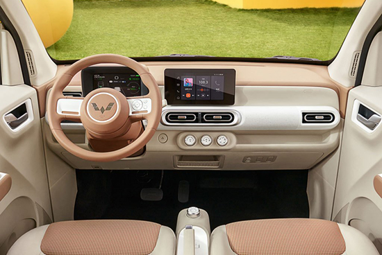 Mini Car Wuling Electric Car 120km Ternary Lithium Battery 3-door 4-seat Hatchback