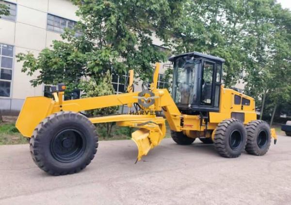 Máquina de carreteras pavimentadora de 4,5 m RP453L con tracción a ruedas pavimentadora de asfalto