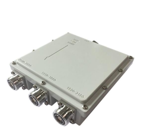 3 In 1 Out Triple Band Combiner In Telecom For Indoor Distribution System Black