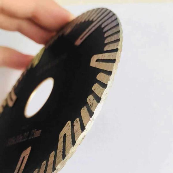 30CrMo 105mm Turbo Diamond Saw Blades  Hot Press Sintered  For Concrete