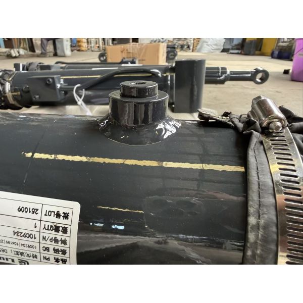 Custom Designed Reversing Double Acting Hydraulic Cylinder With Hard Chrome Plated Steel