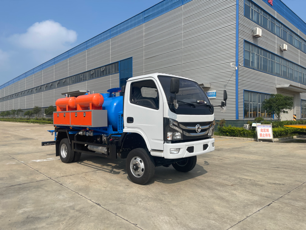 Dongfeng 5m3 Multi-functional Cleaning Sewer Truck Waste Water Suction Diesel Engine Truck