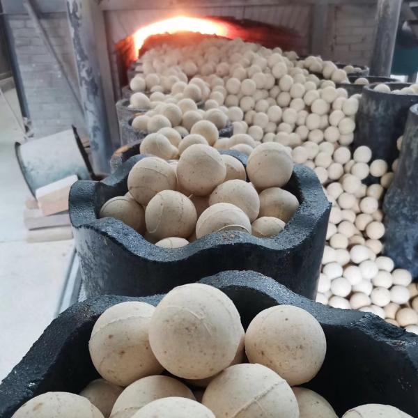 10-100mm Light Yellow High Strength Alumina Refractory Ball for Hot Blast Stove Offer