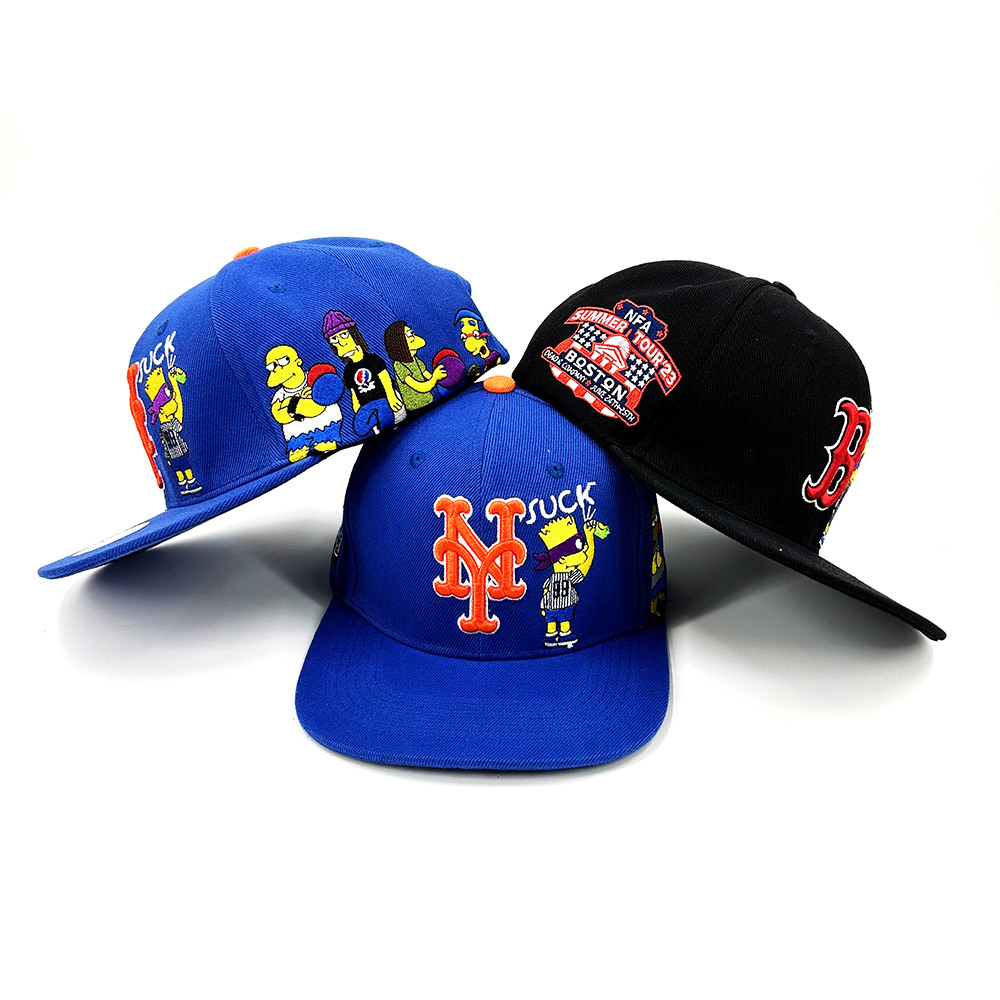 Customized 6 Panel Unisex Embroidered Snapback Caps Acrylic Flat Bill Hip Hop Adjustable