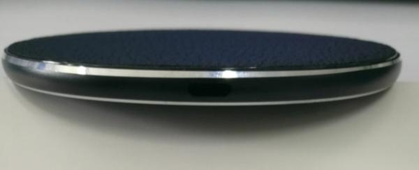 Fashionable Round PU Leather Desktop Wireless Phone Charger 5V 2A 9V 1.67A Input