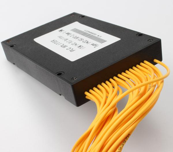 SC APC 1x32 Splitter Optical Fiber For 2.0MM Pigtails 1260nm - 1650nm Work Length