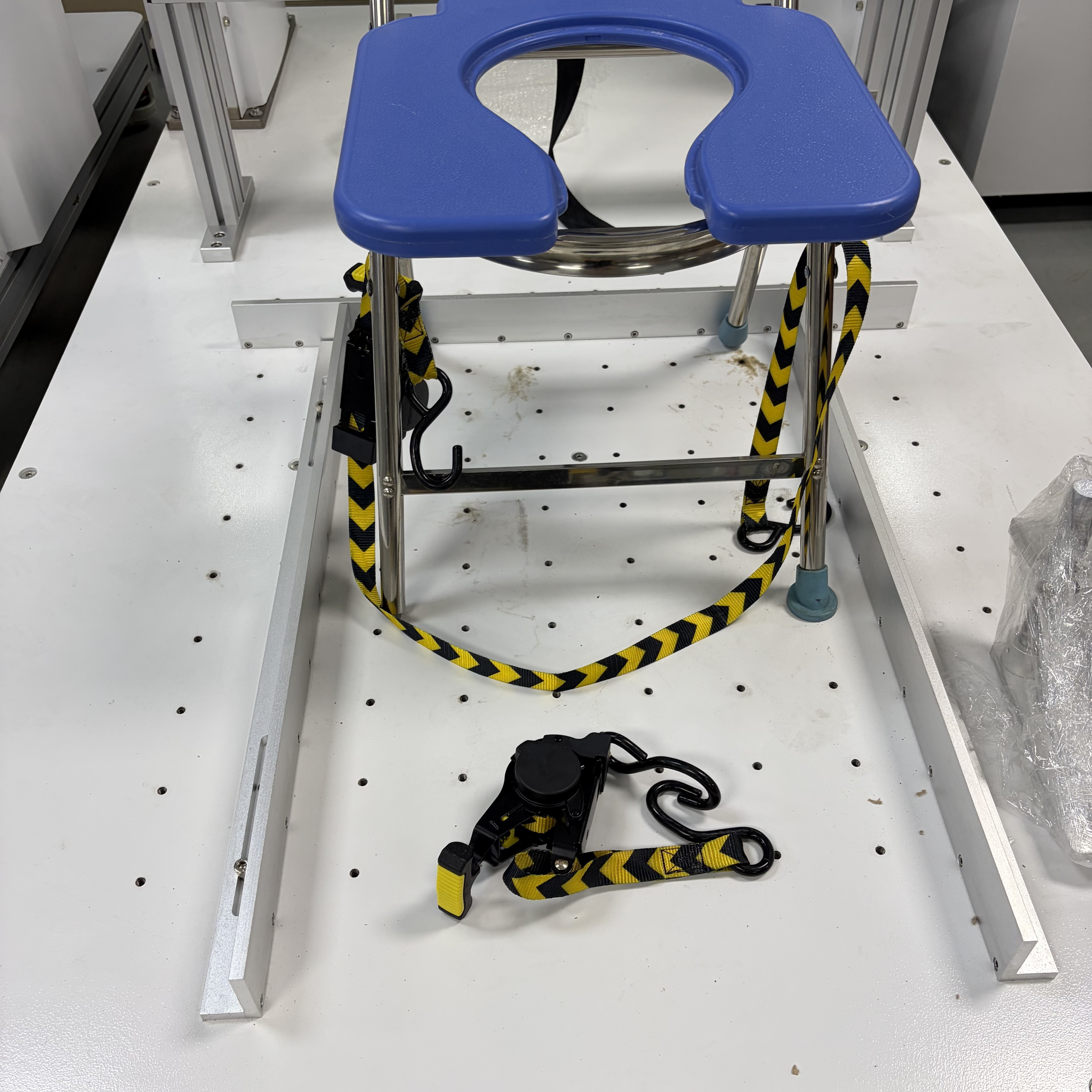 Bathing chair fatigue testing machine