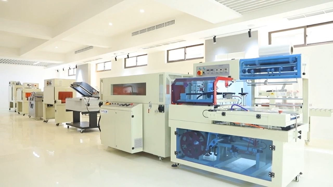 High Quality New Design  Auto Strapping Low Table pp Belt Strapping Machine for Packaging Machinery