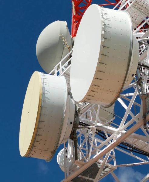 4腿腿热镀锌角钢4g 5g无线电天线电信配件蜂窝电信塔