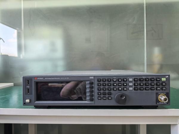 High Power Rf Analog Signal Generators Agilent Keysight N5171B  1 GHz EXG Signal Generator