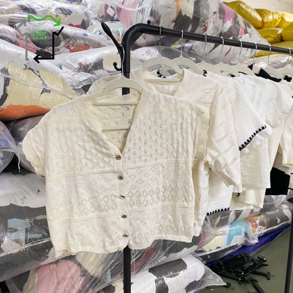 Wholesale Used Knitted Tops Clean Women Clothing Preloved Knitted Shirts Button-up Cardigan Style Used Clothes Second Hand Clothes