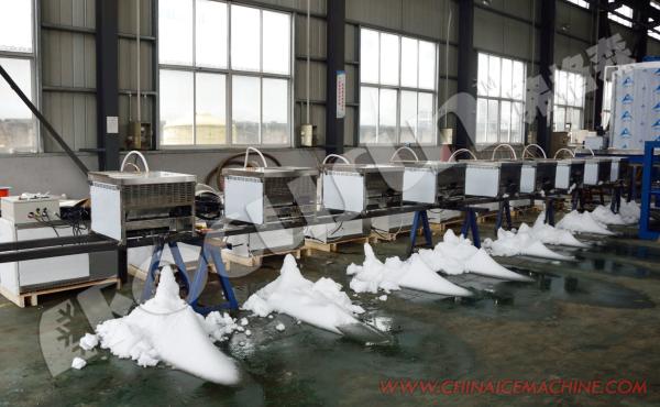 2024 Máquina móvel de gelo de neve com grande capacidade de armazenamento de gelo e velocidade de arrefecimento rápida