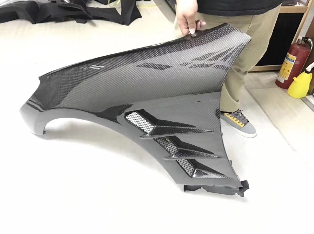 Hyundai Genesis Coupe Carbon Racing Fenders Lightweight Modified Carbon Fiber Fenders