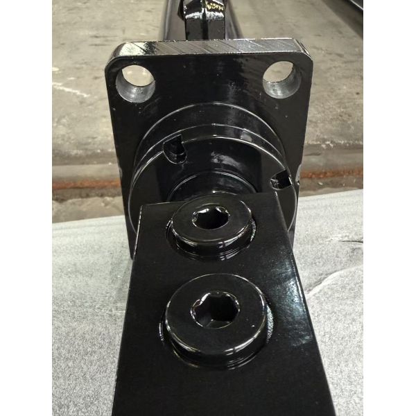 2550mm Stroke High Tonnage Telescopic Hydraulic Cylinder With Hard Chrome Plated Rod End