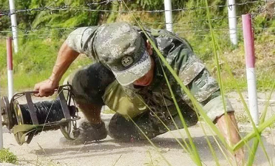 барабанчик вьюрка оптического кабеля движимости 100m~1000m тактический, портативный вьюрок шланга ВНЕ тележки вьюрка шланга сада