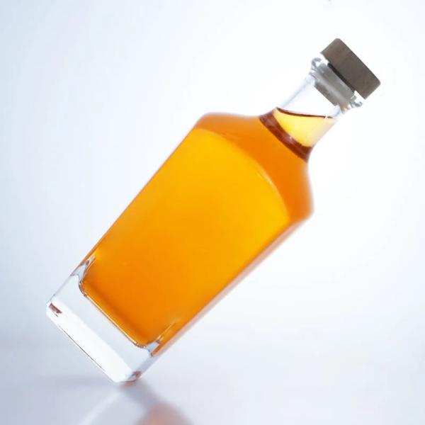 Glass Liquor Bottle 500ml 750ml Square Shape With Glass Collar Closure