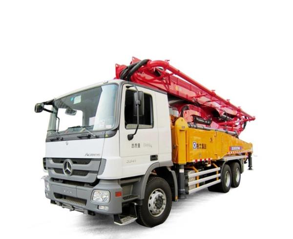 Hb37 Used Concrete Pump for Large-scale Construction Projects