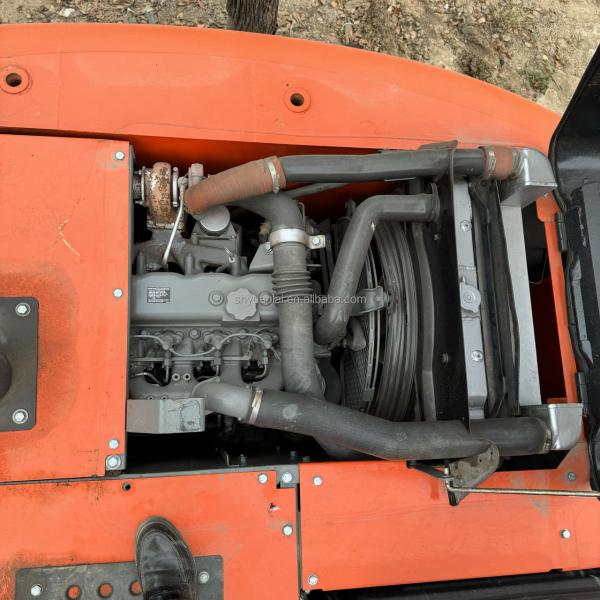 Excavateur d'occasion ZAXIS120 à prix abordable avec 12000 kg de poids de machine originaire du Japon