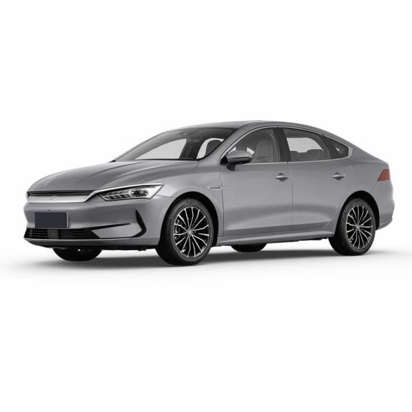 Revolucione a sua experiência de condução com Byd Qin Plus EV 2023 Um sedã de 4 portas e 5 lugares