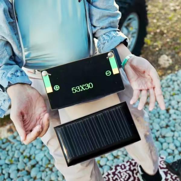 0.15W Mini Solar Panels DIY Customized Small Solar Monocrystalline Silicon Panels 30mA Battery Charger Kits 5V Portable for Outdoors