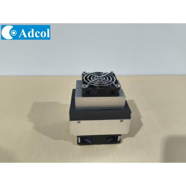 Le climatiseur thermoélectrique 15W est conçu pour les petites armoires électroniques ou les chambres environnementales.