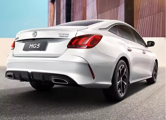 Best Price Left Hand Drive 5 Seats Sedan Marpherson Indepent Front Suspension