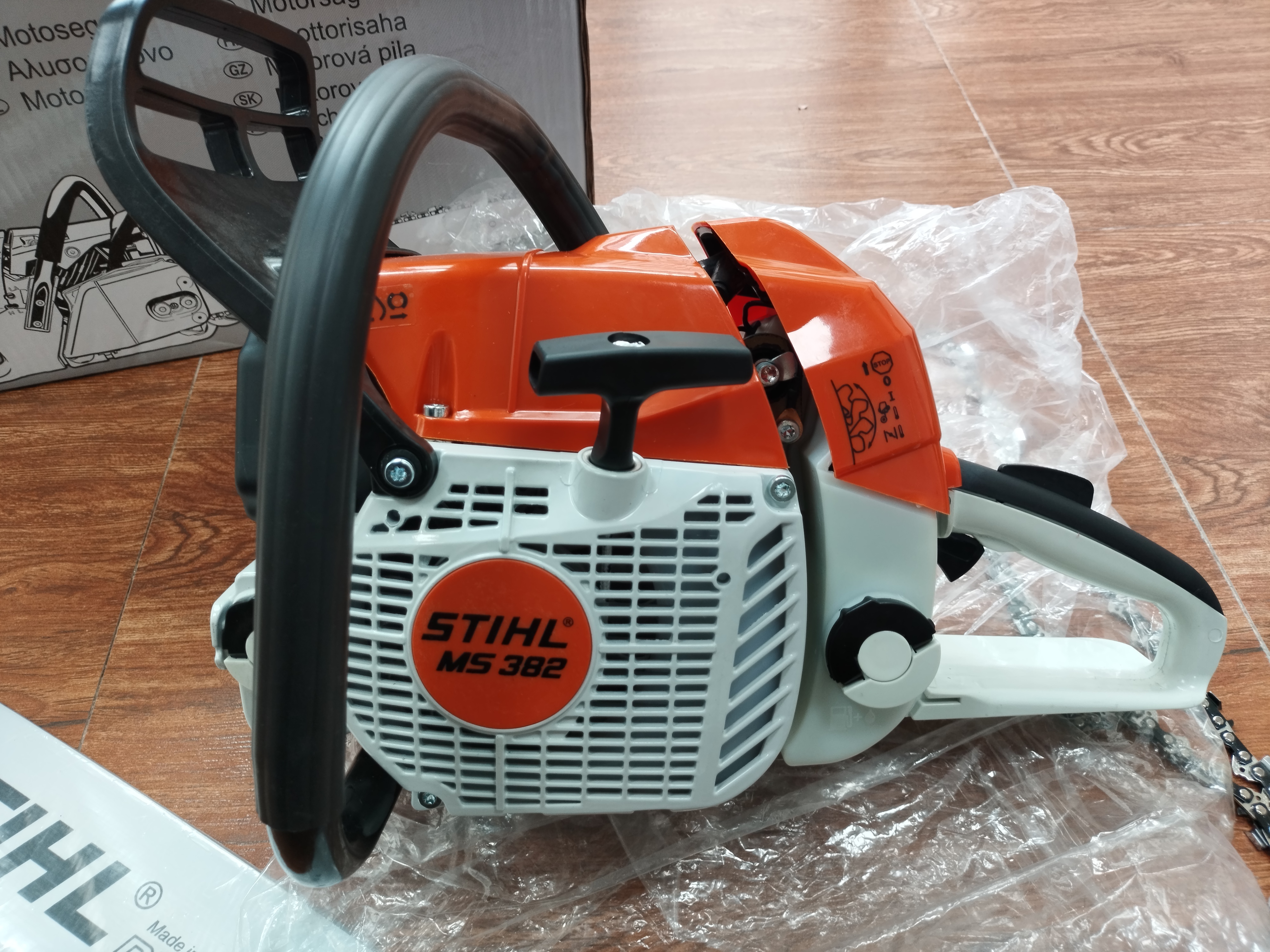 Stihl MS382 72.2cc 3.9KW Professional Gasoline Chainsaw 25 Inch Petrol Chain Saw for Forestry Logging Wood Cutting