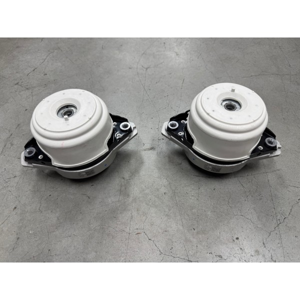 The New High Quality GLE Is the Foot Rubber Support of the W166 Front Engine Buffer Rubber Machine for Mercedes-Benz