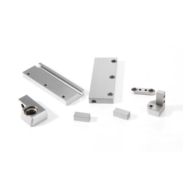 Non Standard P20 H13 Steel Injection Molding Automotive Parts Slide Plate