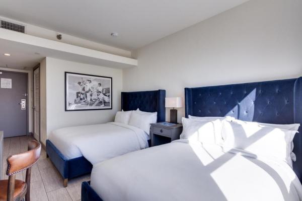 Da Nang hotel American style bedroom furniture set by Fabirc upholstered queen bed with leisure armchairs and wood table