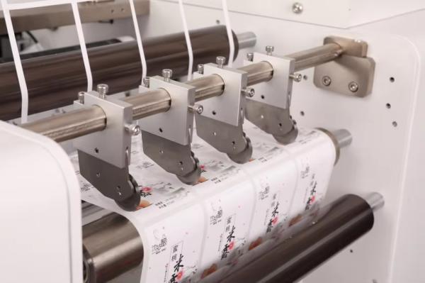 Une station à six têtes VD3350 Machine de découpe automatique d'étiquette numérique