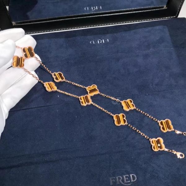 Fantastic  Van Cleef & Arpels 18k Gold Vintage Alhambra Necklace 10 Motifs