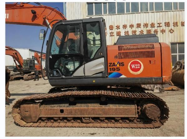 HITACHI ZX195 Excavadora de rastreador usada 18900kg Operación estable con 0.91m3 de cubo